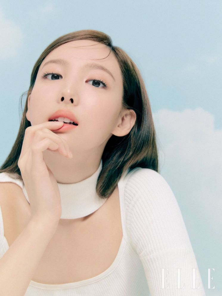뷰티나연 이미지
