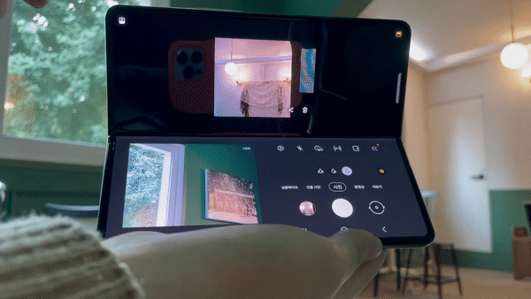 촬영 시 찍은 사진과 화면 프리뷰 화면을 위아래로 전환할 수 있다./ 사진=백유진 기자 byj@