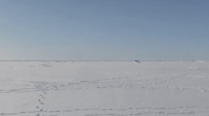 미국 해군의 공격 원잠인 하포드함이 북극의 얼음을 깨고 부상하고 있다. 한국도 정치권이 결단을 내리면 물밑에서 은밀하게 추진 중인 핵잠의 모습을 볼 수 있을 것이다. AiirSource Military 유튜브 계정 캡처