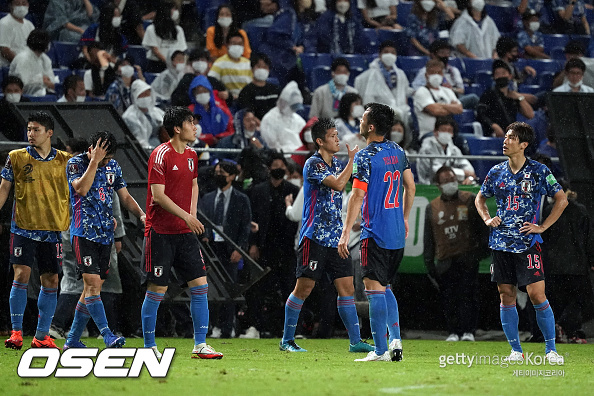 '오만쇼크' 日, "해외파 시차 문제" 지적.. 한국과 비슷한 고민