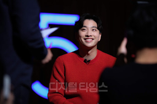 위라클 구독자 수 변화를 다룬 화면