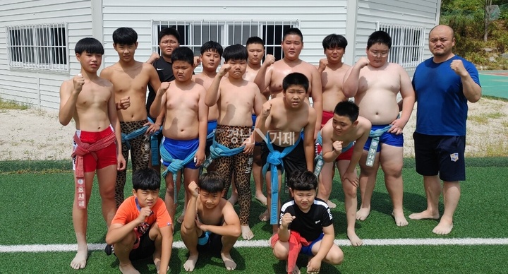 계룡초등학교 이미지
