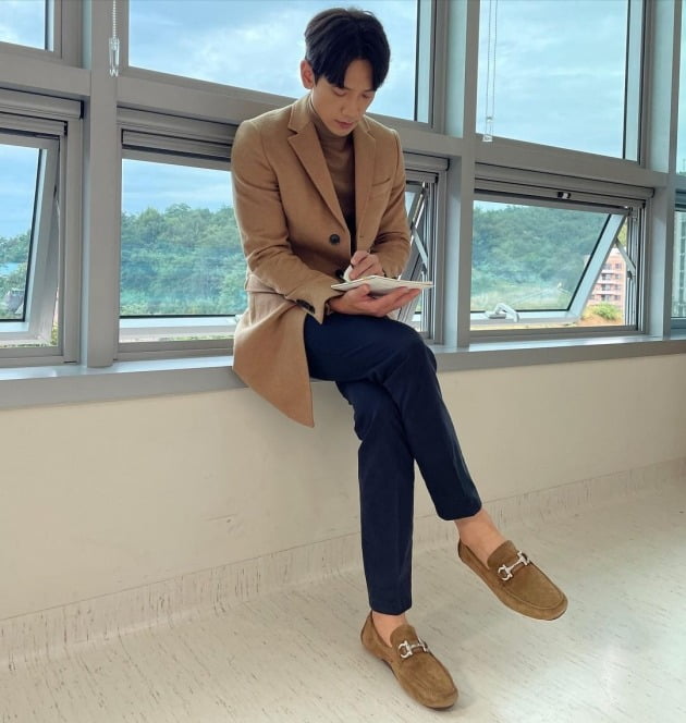비 이미지
