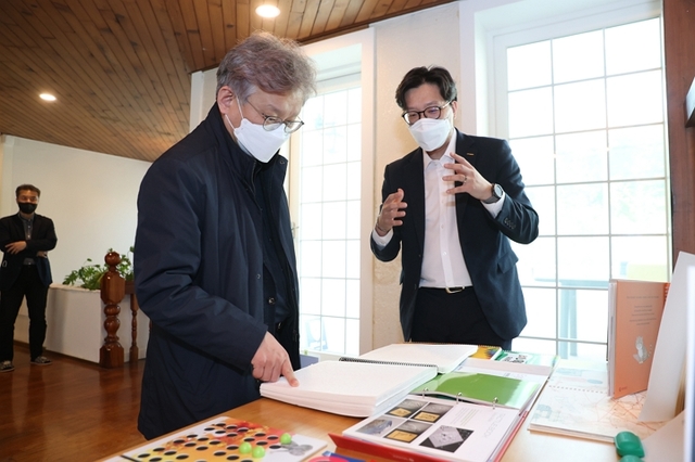 벤처스탠드 이미지