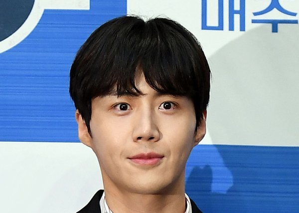 홍세영 이미지