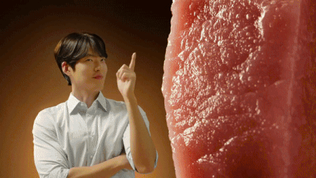 누구나 셰프가 된다 Chefood x 김우빈 영상(롯데푸드 제공) © 뉴스1