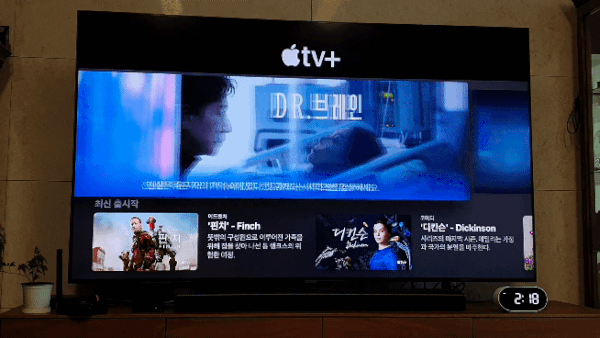 애플TV+에서는 약 70여편의 콘텐츠를 이용할 수 있다. 애플TV+의 가격은 타 OTT에 비해 저렴한 월 6500원 이지만, 콘텐츠가 부족하다는 느낌을 준다. 2021.11.12./뉴스1 © News1 김정현