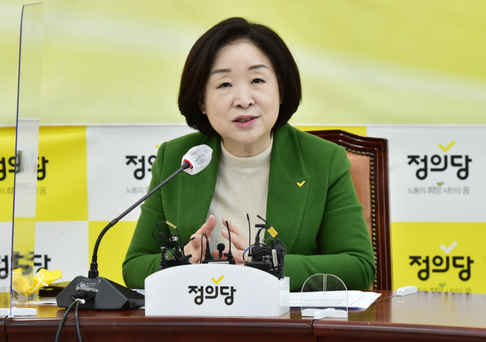 이*윤 이미지