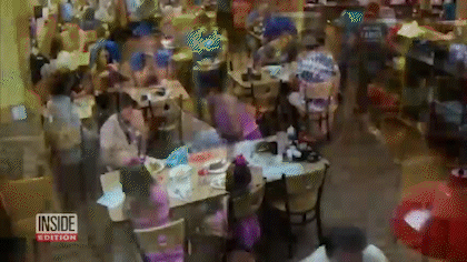 생후 10개월 된 가브리엘군이 팬케이크를 먹고 기도가 막혀 의식을 잃은 모습. [인사이드에디션 캡처]