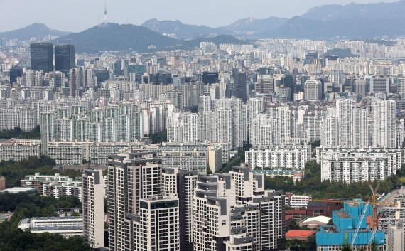 서울 강남구, 서초구 일대 아파트 단지 전경. 뉴스1 제공