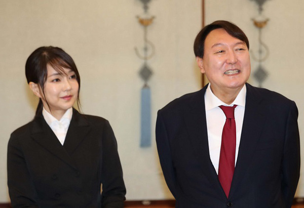 윤유 이미지