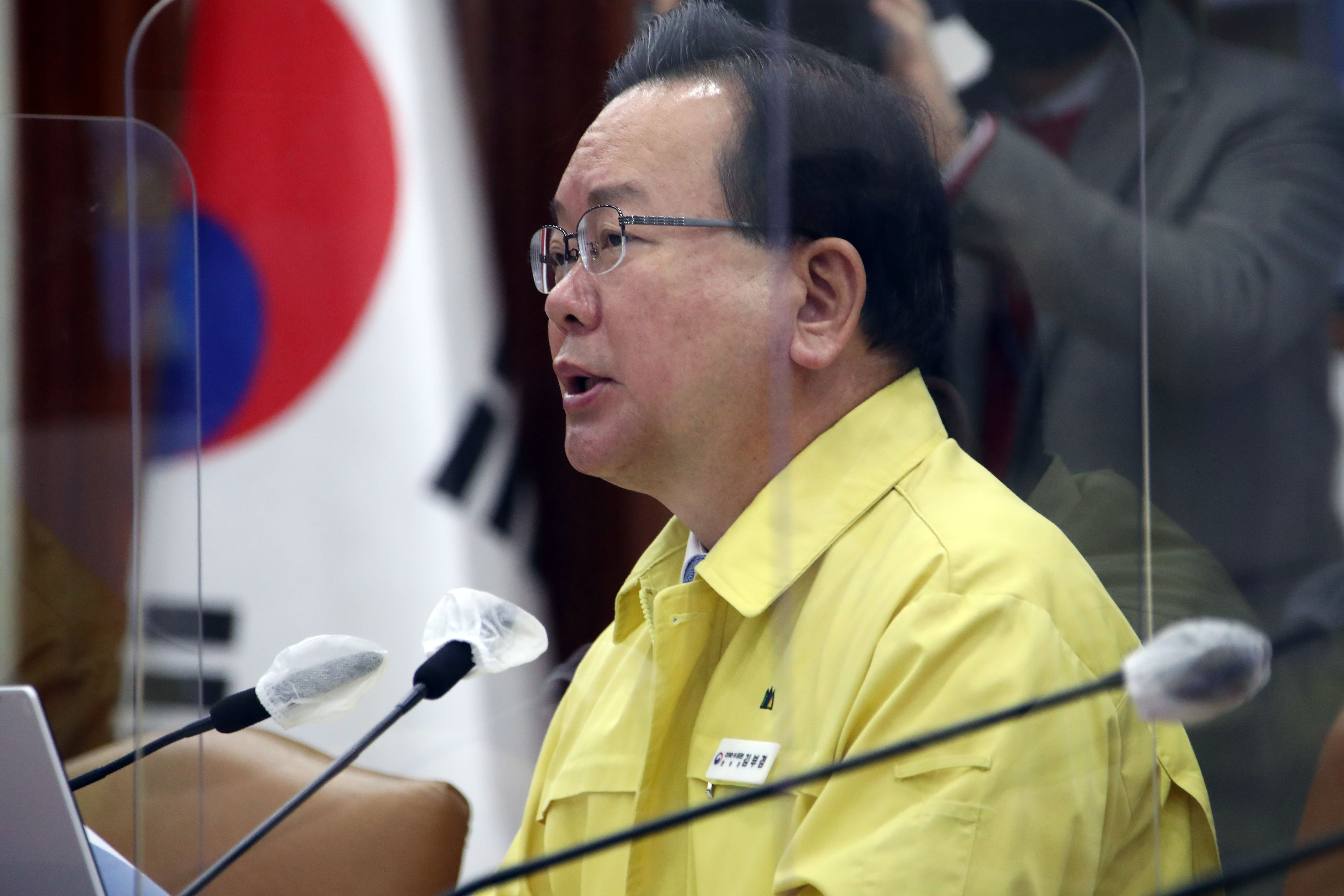 김부겸 국무총리가 3일 정부서울청사에서 열린 코로나 대응 중앙재난안전대책본부 회의를 주재하고 있다. /연합뉴스