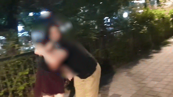 A 씨가 폭행을 당하는 모습 / 출처 = 온라인 커뮤니티