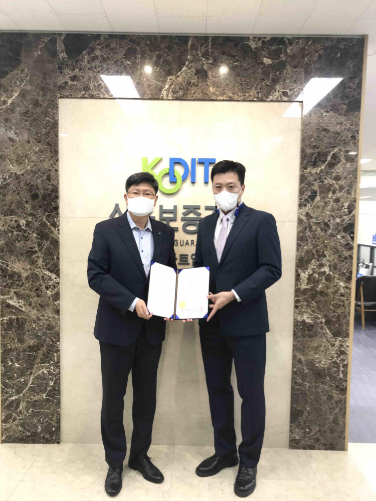 컴퍼니퍼스트 이미지