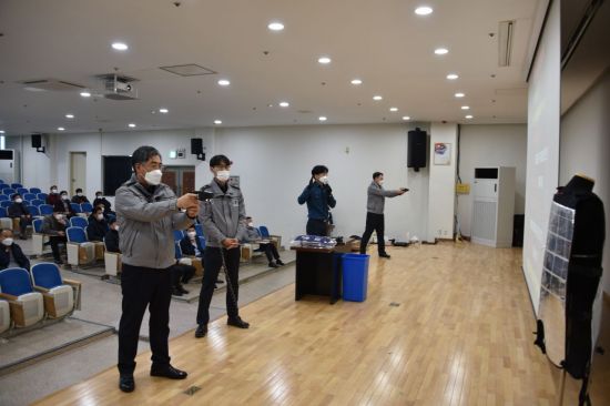테이저 이미지