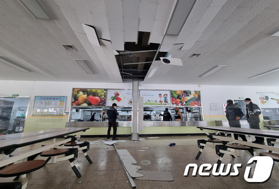 연일초등학교 급식소 이미지