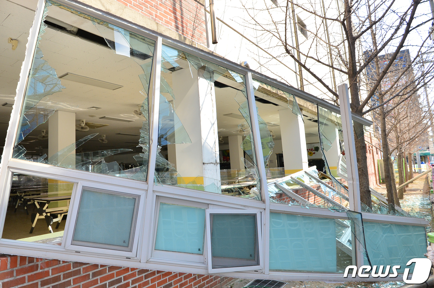 연일초등학교 급식소 이미지