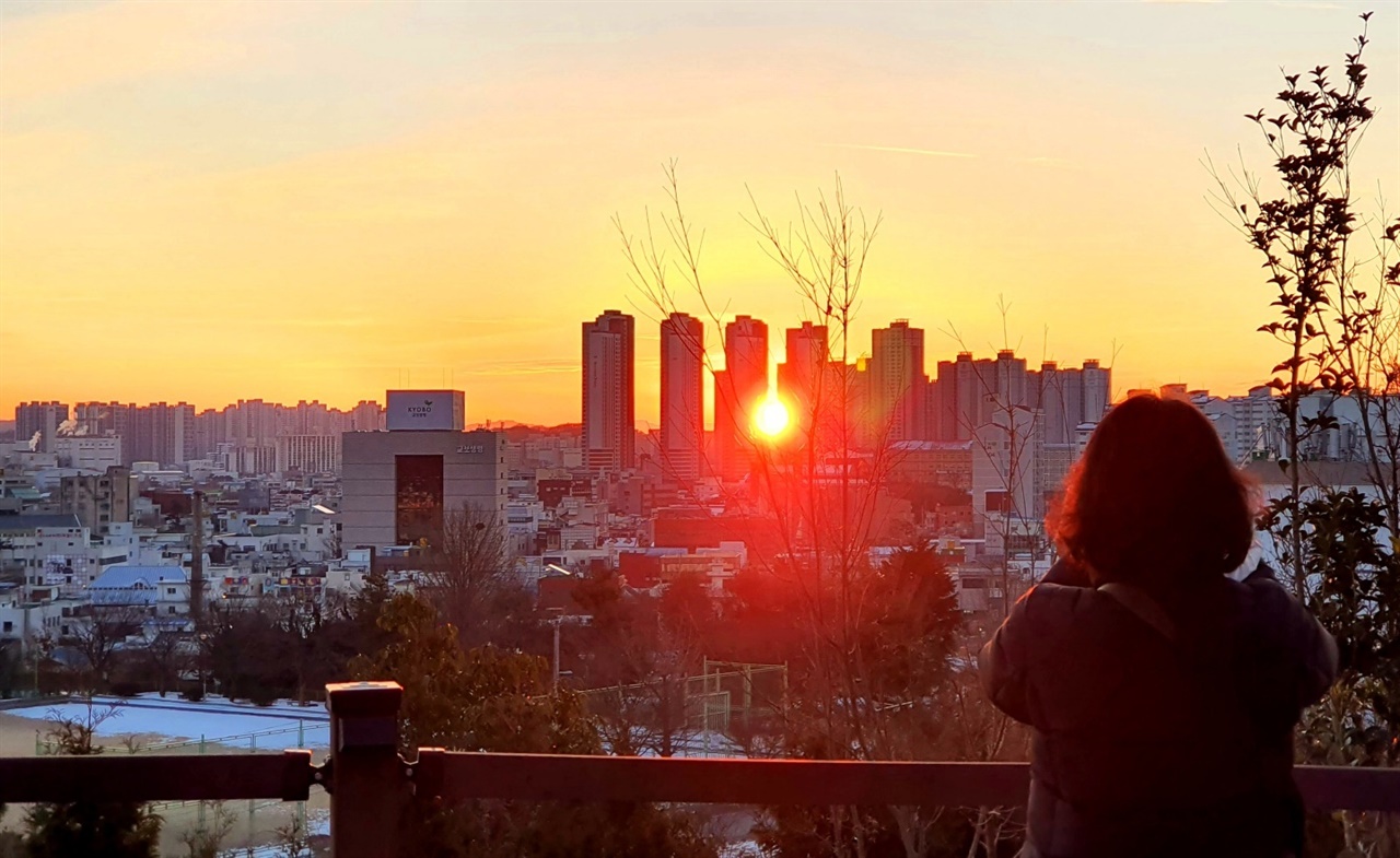 산봉우리 이미지