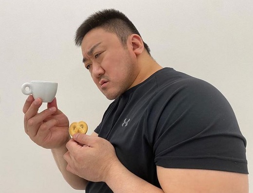 진지한커피 이미지