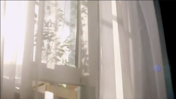 중국 스마트폰 제조사 비보(Vivo)가 선보인 신형 스마트폰 V23. 햇빛에 노출되자 후면 색상이 변한다. [유튜브 Vivo India]