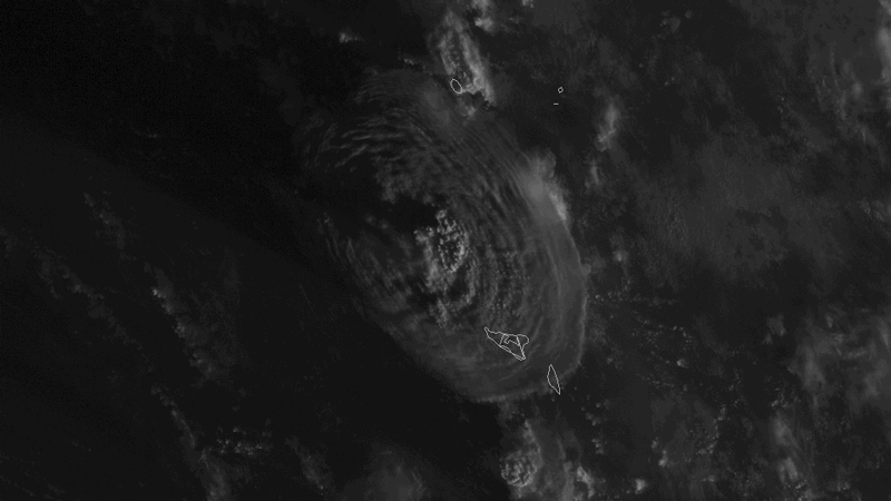 미국 국립해양기후국(NOAA) 소속 위성이 촬영한 통가 해저 화산 폭발 장면. 사진 출처=네이처.