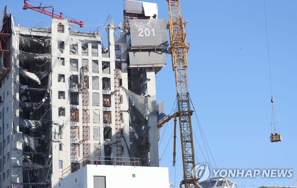 광주 붕괴사고 현장 타워크레인 해체 21일 착수..반경 79m 대피령 광주 붕괴사고 현장 타워크레인 해체 21일 착수..반경 79M 대피령