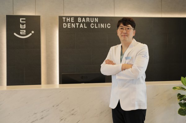 더바른치과의원 이미지