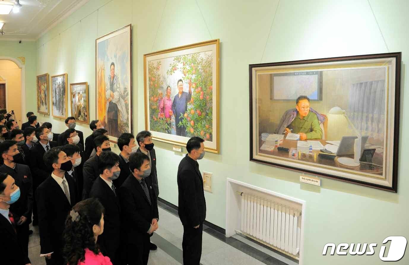 전시회·축전·표창..북한, 광명성절 일주일 앞두고 '경축'에 총집중