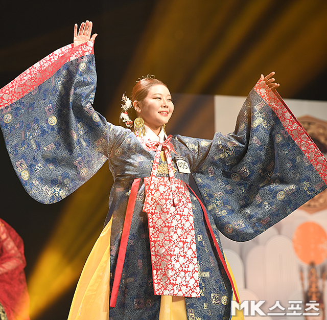 이지현한복 이미지