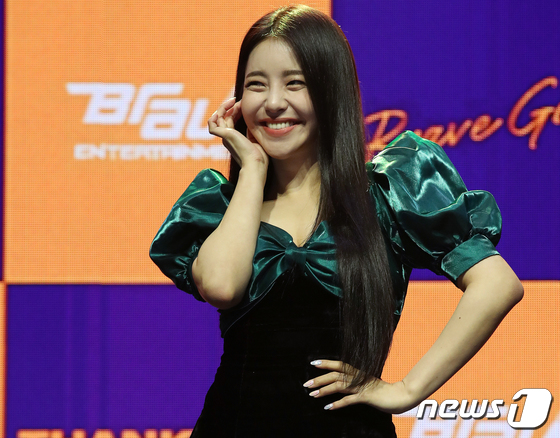 브레이브걸스 유정 '행복 바이러스 유발하는 미소'