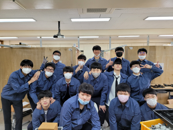 서부사랑 이미지