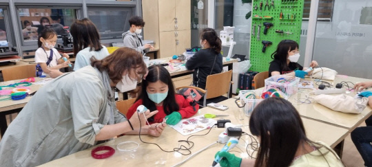 꼼지락제작소 이미지