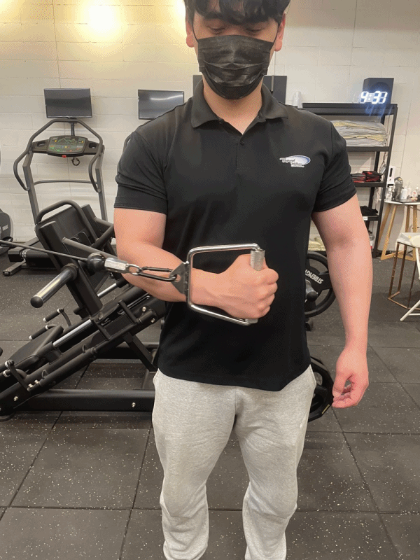 견갑하근 강화 운동. 비욘드 피트니스 제공