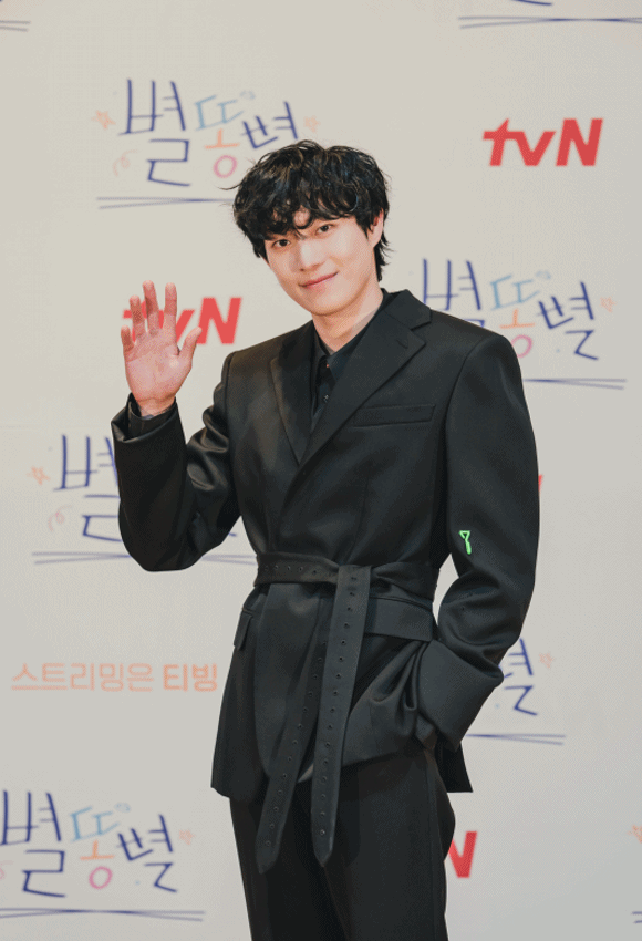 김영대는 스타포스엔터 간판 배우 공태성 역을 맡아 열연을 펼친다. /tvN 제공