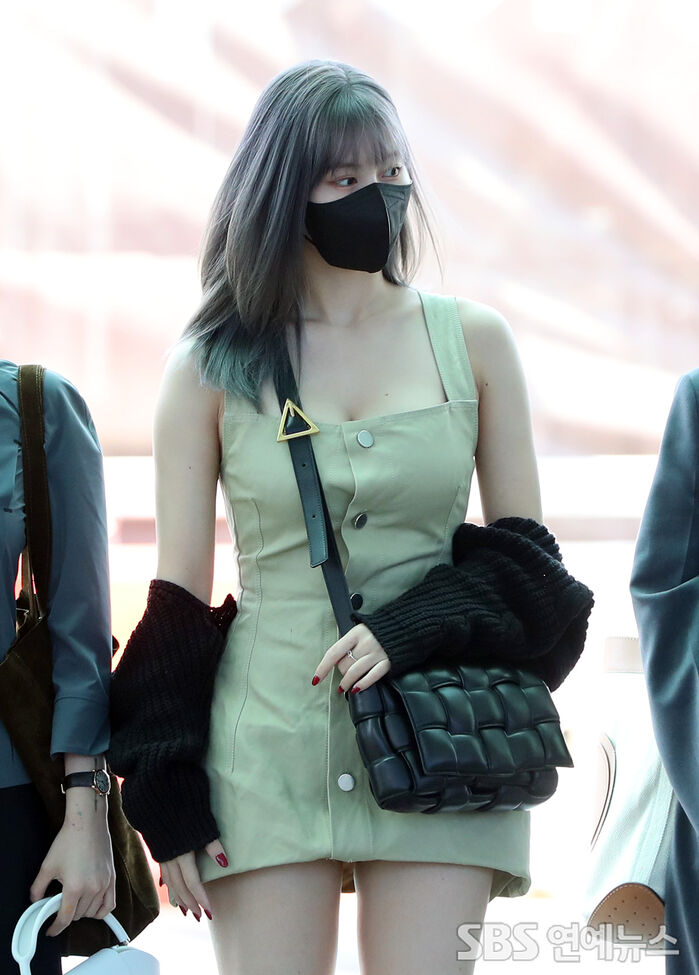 모모E 이미지