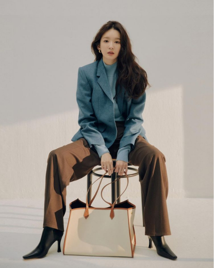 CELEB 이미지