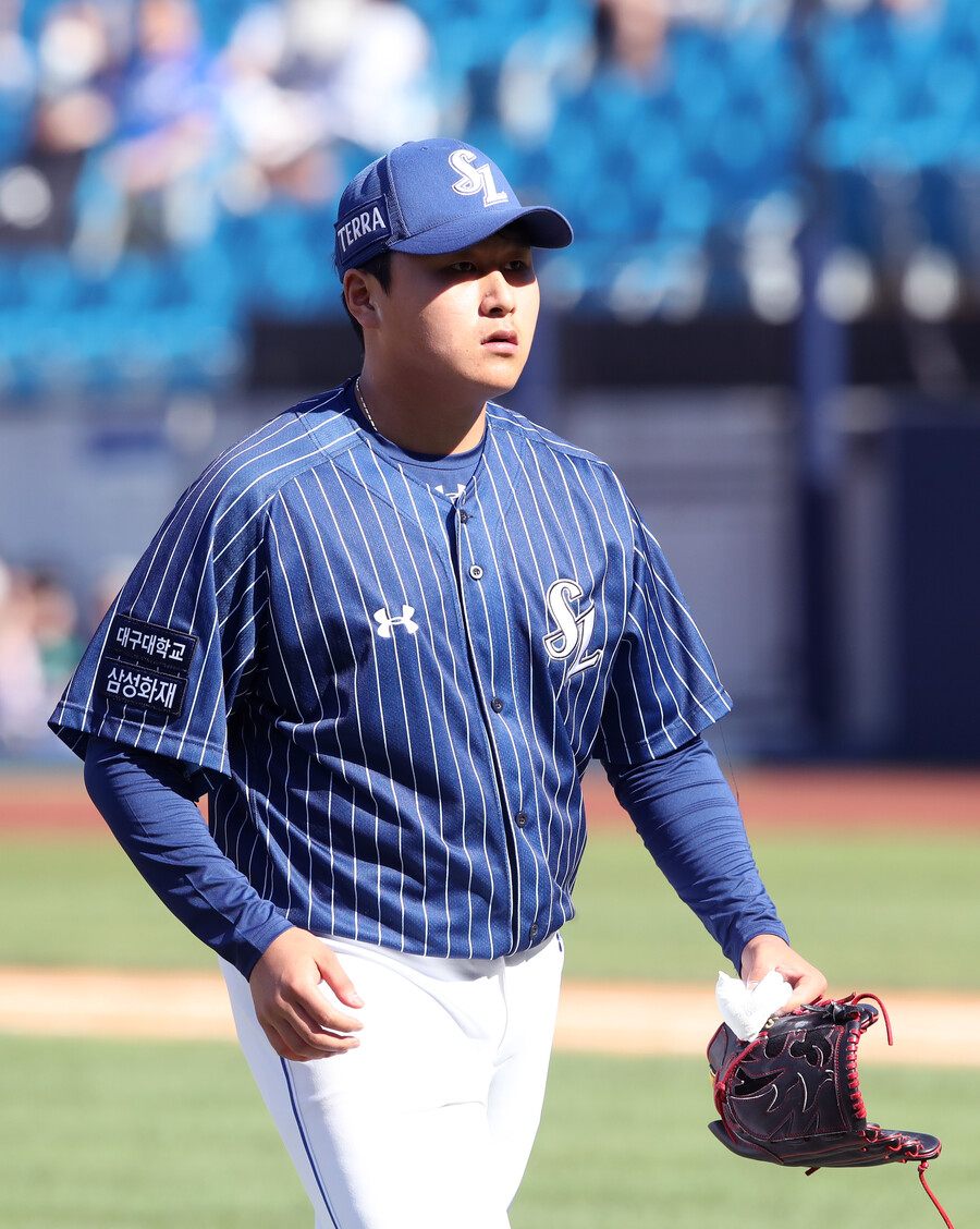 꼴통감독 이미지