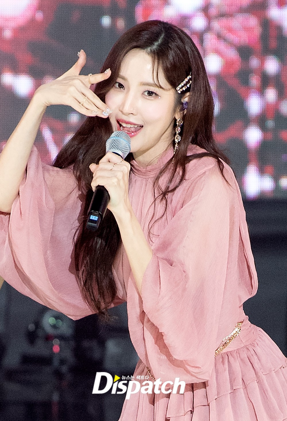 꽃핀다 이미지