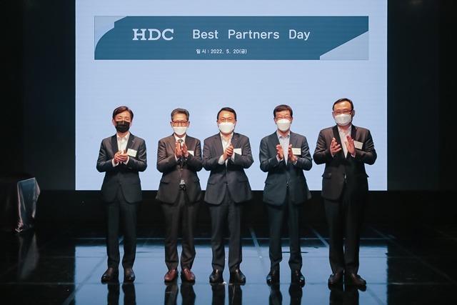 라이브&파트너스 이미지