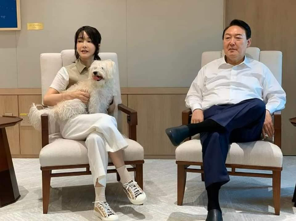 건희사 이미지
