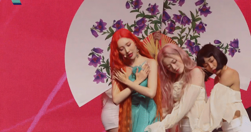 선미의 새 디지털 싱글 '열이올라요(Heart Burn)' 팬 쇼케이스 무대 가로 직캠 영상이 공개돼 관심을 모으고 있다. [사진=선미 '열이올라요' 가로 직캠 영상 캡쳐]