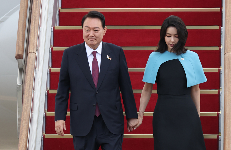 윤 이미지