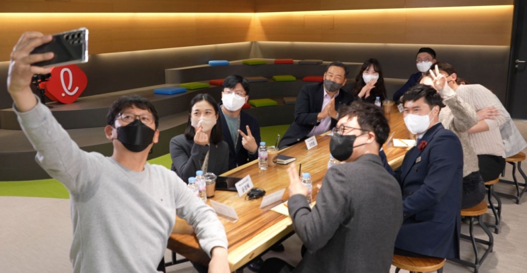 토이유통 이미지
