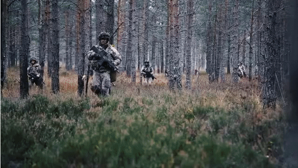 라트비아군 훈련 모습. [유튜브 'Headquarters Private' 채널 캡처]