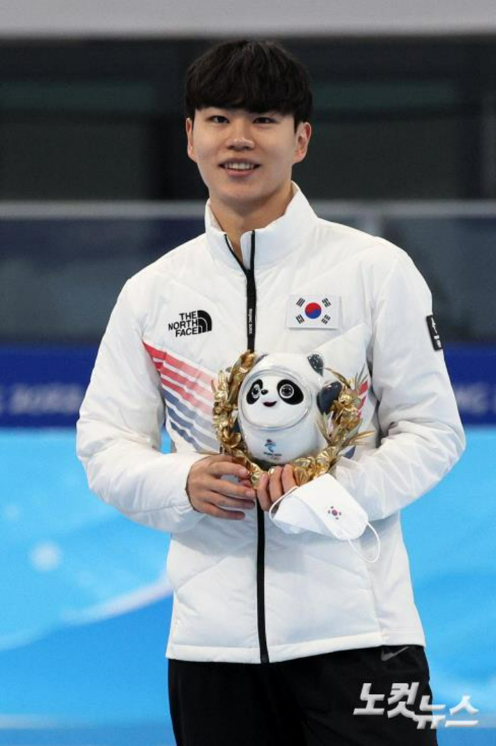 지난 2월 베이징동계올림픽 남자 스피드스케이팅 1500m 동메달을 따낸 김민석은 22일 음주 운전 사고로 징계를 받게 됐다. 베이징=박종민 기자
