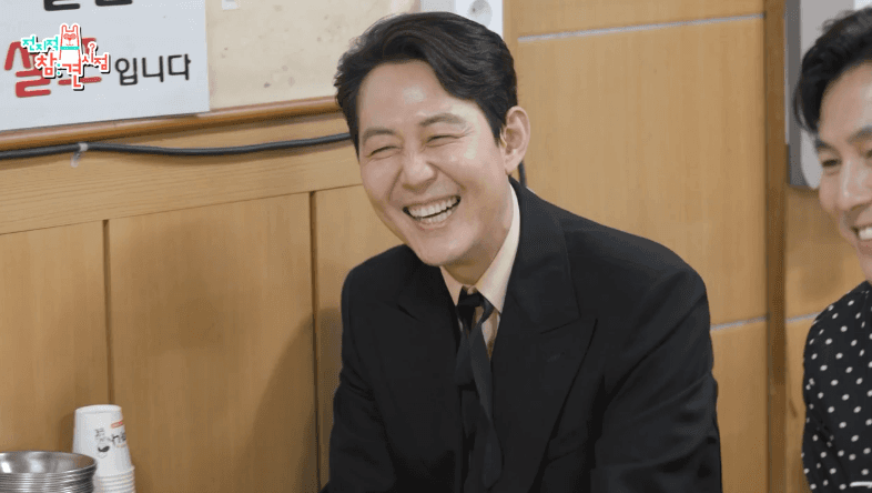 Cheongdam couple Lee Jung-jae X Jung Woo-sung, Lee Young-ja and Mukbang #Sulem warning white moon buddhist dogWhen you use a smartphone, PC chat, or SNS to mean that listening a hundred times is worse than seeing once, there are times when one word comes in contact with one word more than one word.For this reason, more and more people are storing their rooms in advance to use them in the right situation. So, we are going to make a big topic on MBC channel.In the Point of Omniscient Interfere broadcast on the 13th, Lee Young-ja met Actor Jung Woo-sung and Lee Jung-jae.Lee Young-ja and Songjang, who invited the two people to the bibimkal noodle restaurant on this day.Jung Woo-sung prepared a bouquet for Lee Young-ja as he did at the last meeting, and Lee Jung-jae was selected as a womb of the week because he made a calyx from making calyx to wiping the spices on his mouth.iMBC Screen Capture MBC