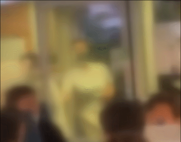 지난 14일 KTX 열차 안에서 아이들이 시끄럽다는 이유로 난동을 부린 남성의 모습 (사진=채널A)