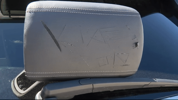 절도범은 훔친 차량 내부 시트에 '기아 보이즈'라고 적어 훼손했다. [폭스2 디트로이트 유튜브채널]
