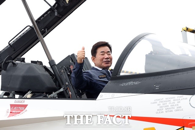 주식회사 더우주 이미지