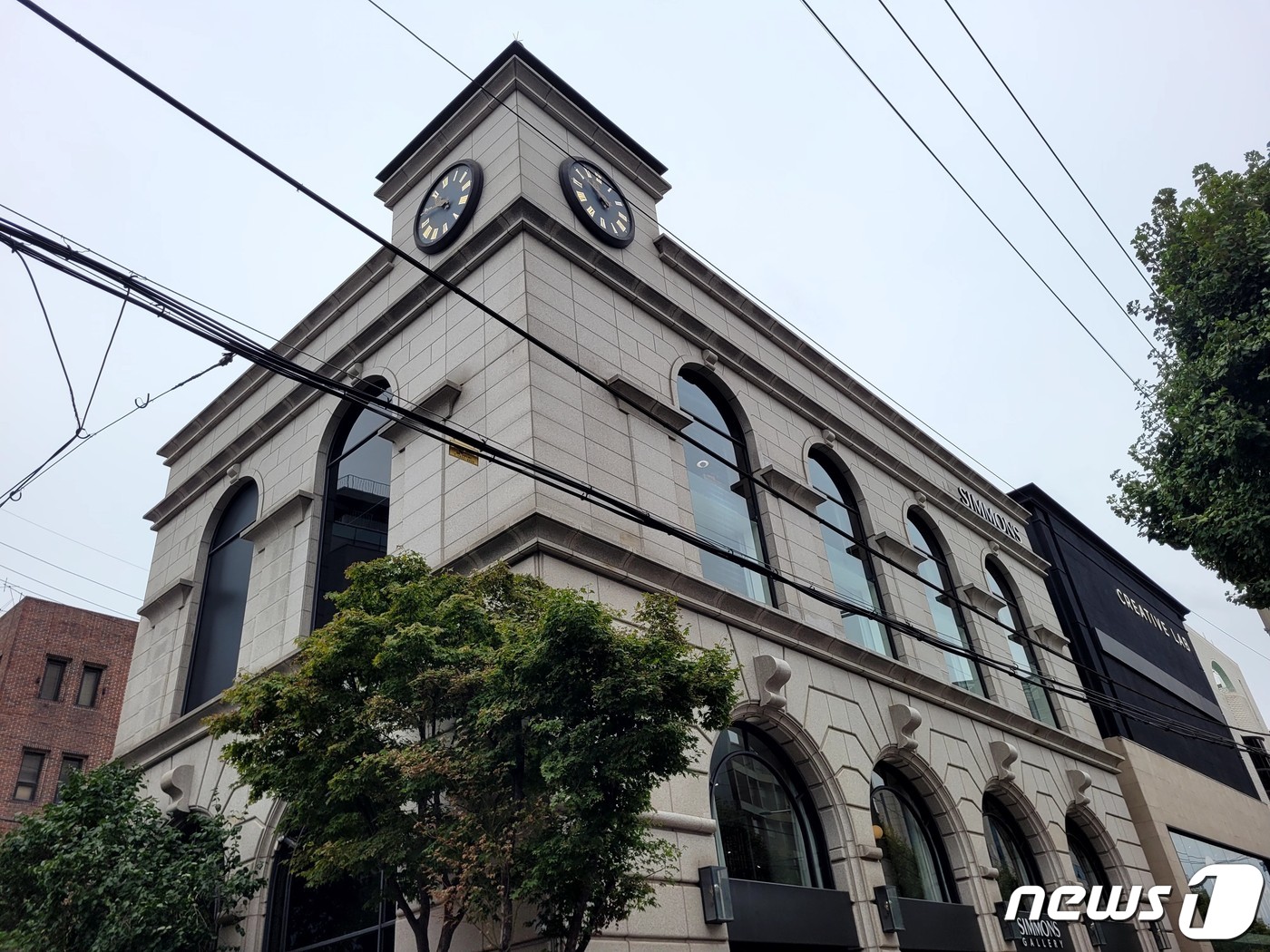 시몬스갤러리 이미지